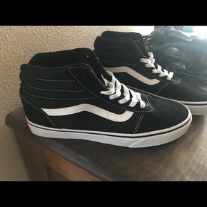 Vans sk-8 hi tops men’s size 10 women’s 12 NEW